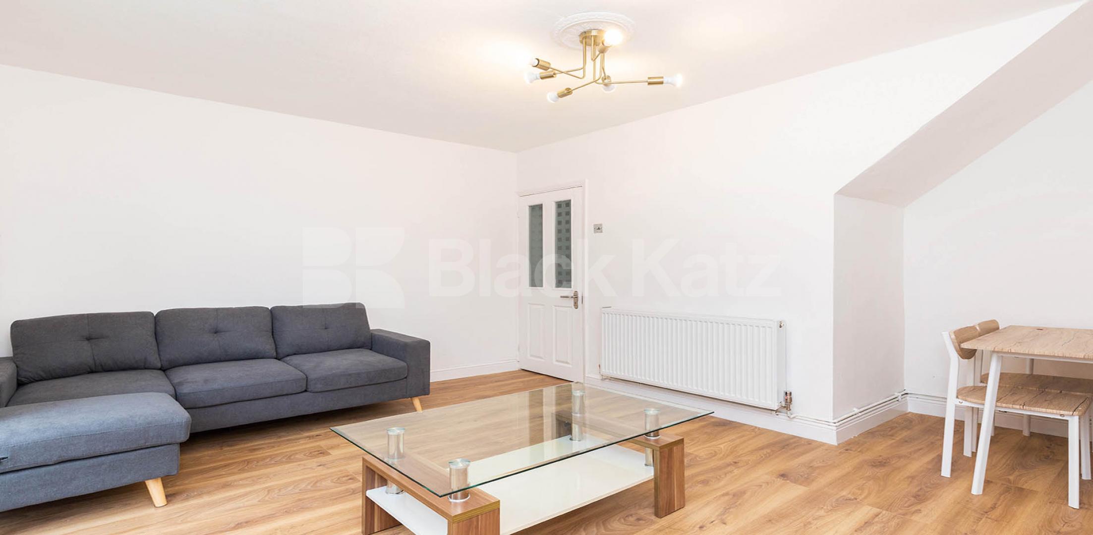 			2 Bedroom, 1 bath, 1 reception Apartment			 Kent Street, HOXTON - SHOREDITCH - HAGGERSTON 